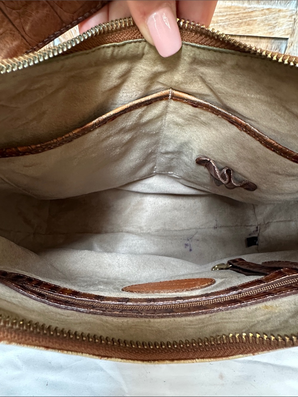 Brahmin Brown Croc-Embossed Shoulder Bag with Matching Wallet & Checkbook Cover - Picture 12 of 16